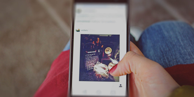 Curate Your Personalized Content Feed smartphone photo